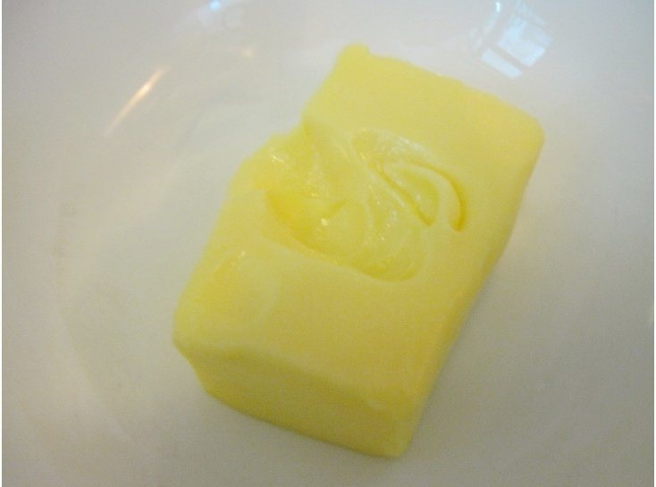 脆皮薄饼杂果卷步骤3