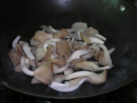黄豆蘑菇沙拉步骤2