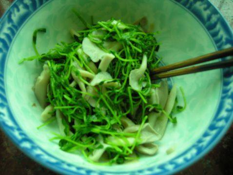 蘑菇豆苗沙拉步骤8