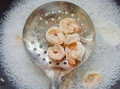 虾仁芒果沙拉步骤3