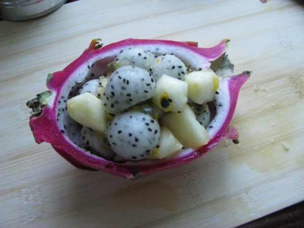 炼奶火龙果沙拉步骤5