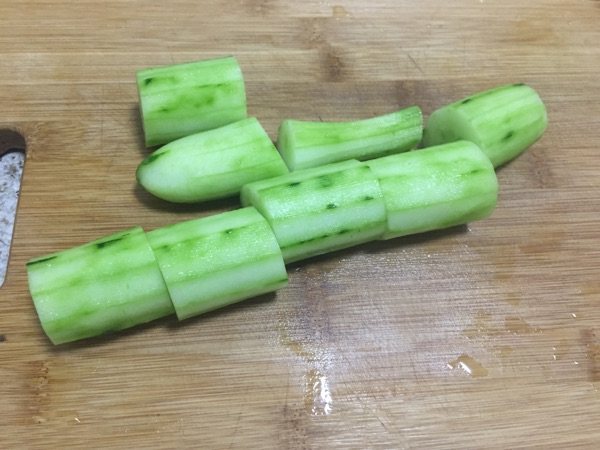 黄瓜苹果番茄汁步骤2