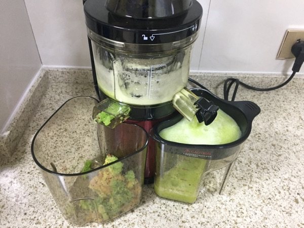 黄瓜苹果猕猴桃汁步骤9