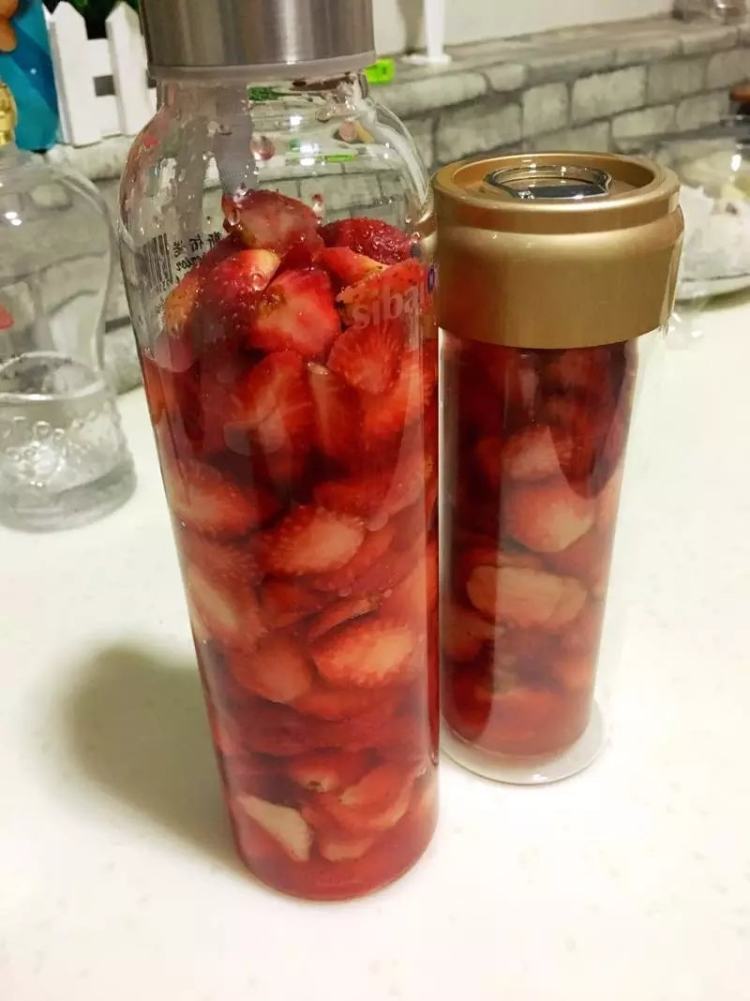 草莓果酒步骤9