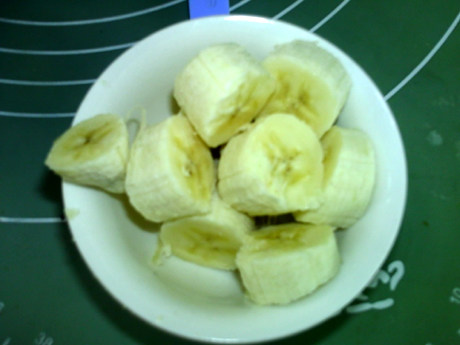 黑芝麻香蕉菱角奶糊步骤3