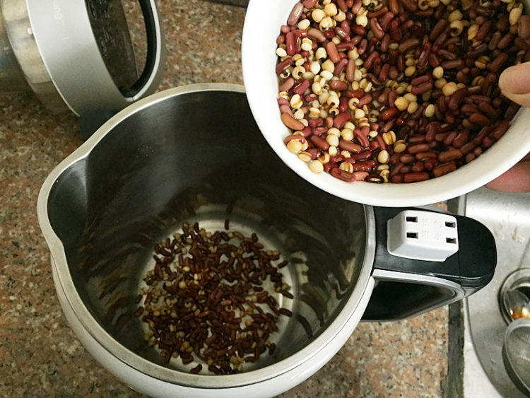 赤小豆薏米袪湿饮步骤3