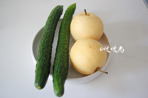雪梨黄瓜汁步骤1