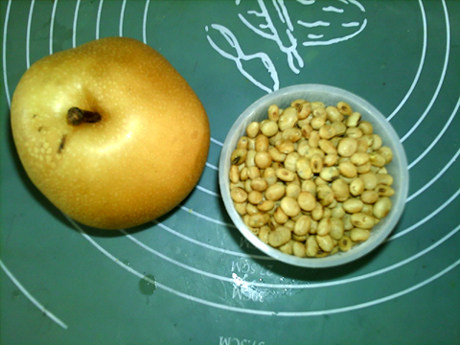 甜梨熟豆豆浆步骤1