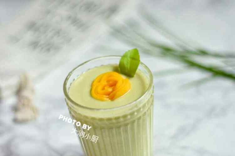 低脂牛油果芒果奶昔步骤5