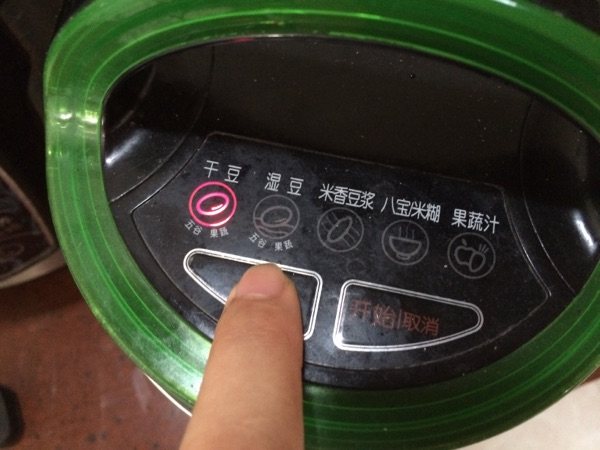 黑豆花生豆浆步骤3
