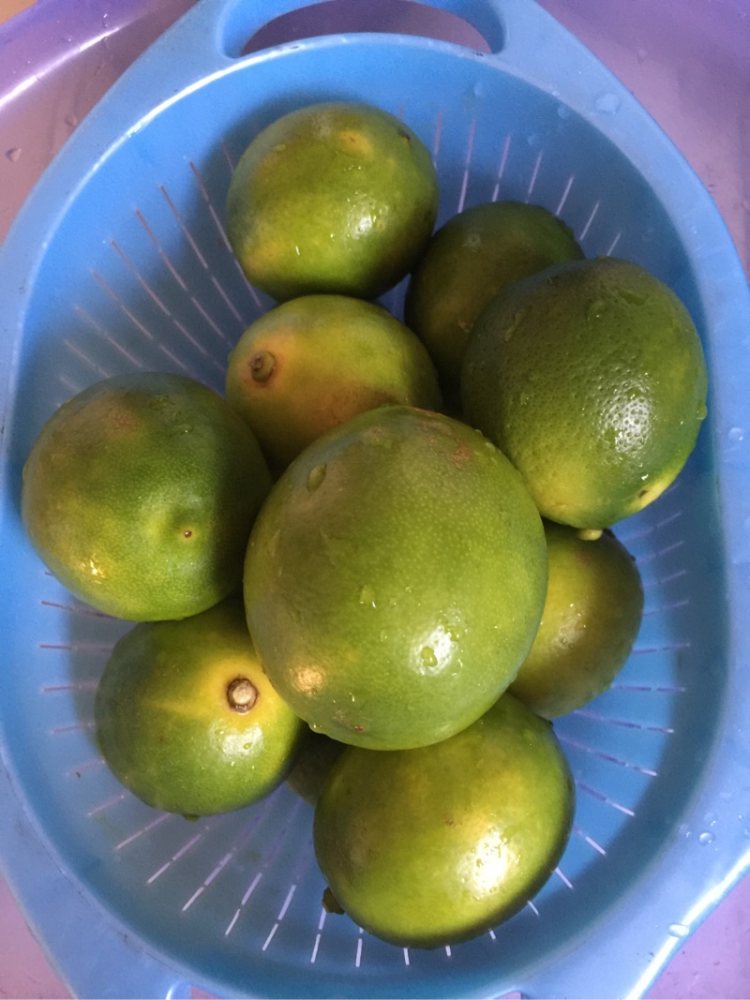 柠檬蜂蜜茶步骤1