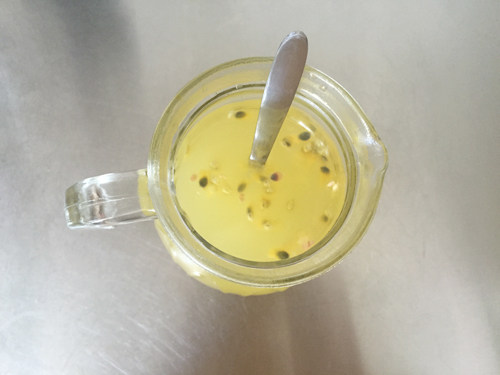 蜂蜜百香果饮步骤4