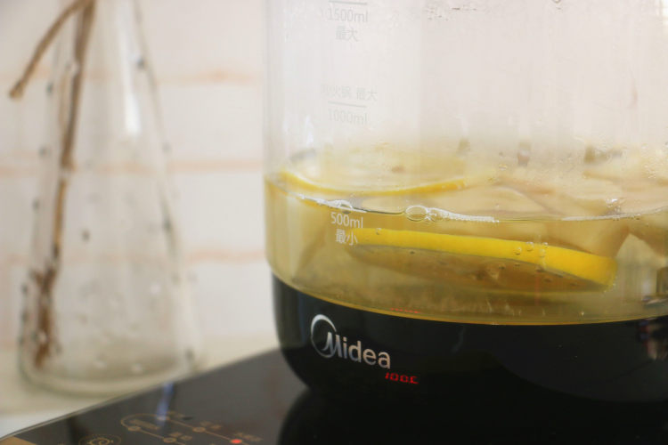 水蜜桃柠檬茶步骤4