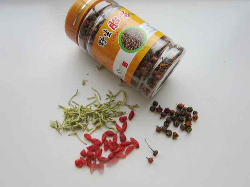 金银花胎菊茶步骤1