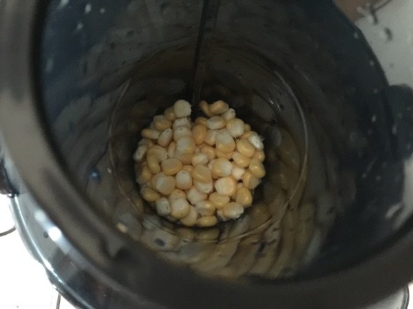 胡萝卜玉米汁步骤1