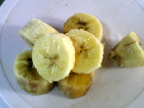 蓝莓香蕉黑麦奶饮步骤4