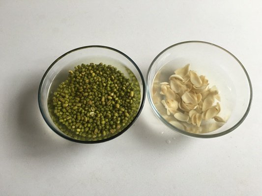 绿豆百合豆浆步骤1
