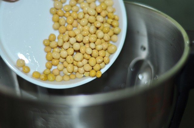 杏仁大米豆浆步骤2