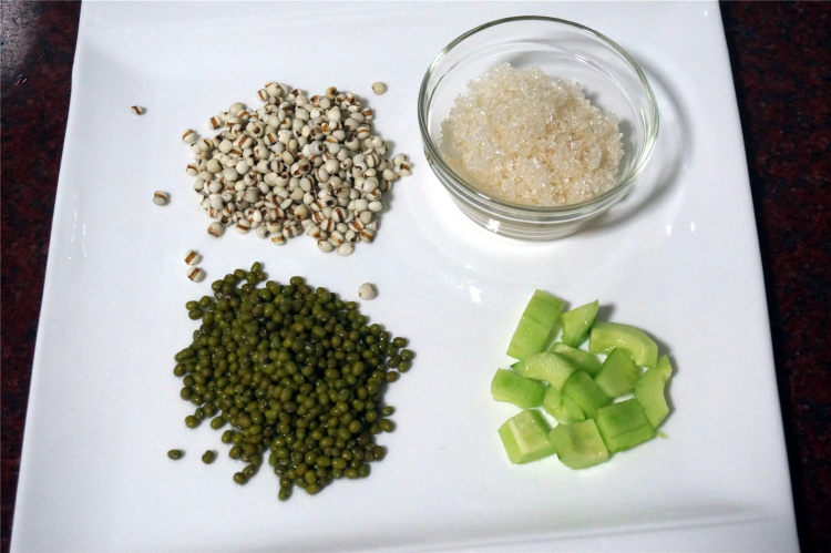 薏米黄瓜绿豆浆步骤2