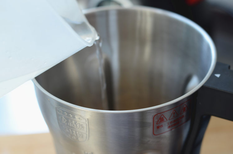 燕麦小米豆浆步骤3