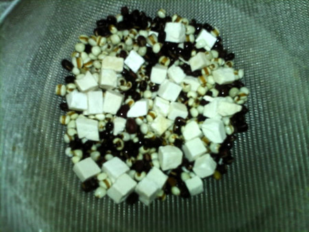 薏米茯苓红豆饮步骤2