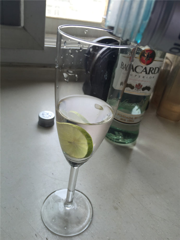 海之蓝鸡尾酒步骤6