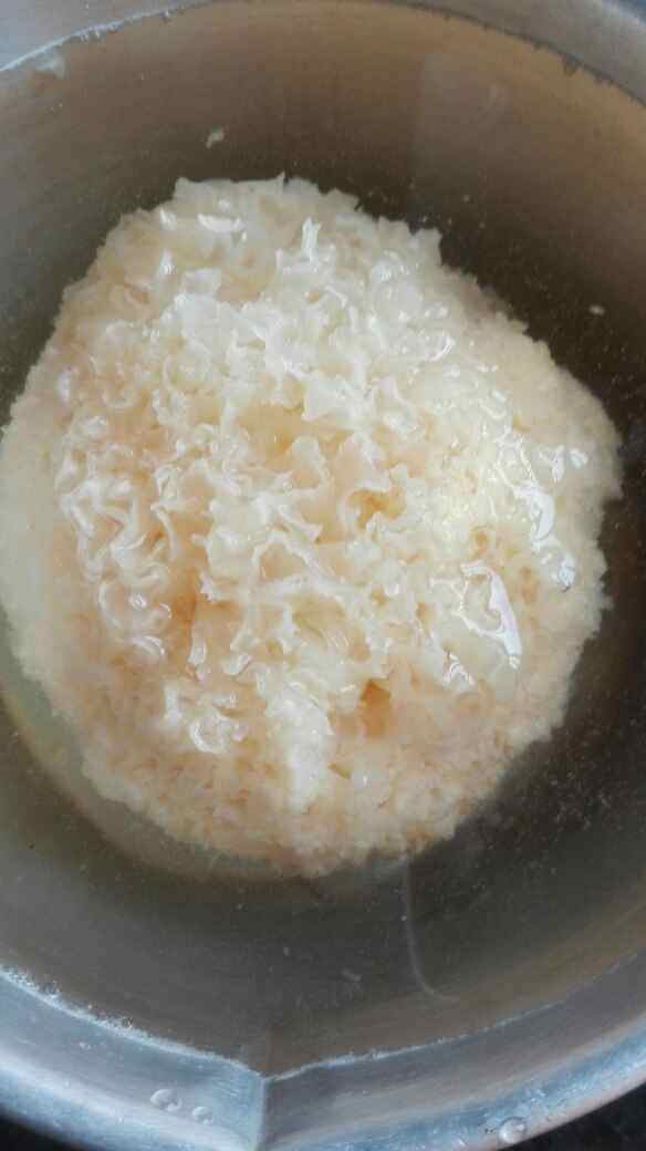 银耳红枣米糊步骤4