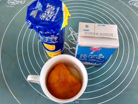 面包机做酸奶步骤1