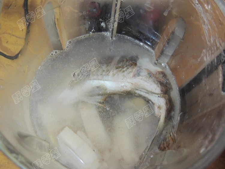 莲藕鲫鱼汤步骤8