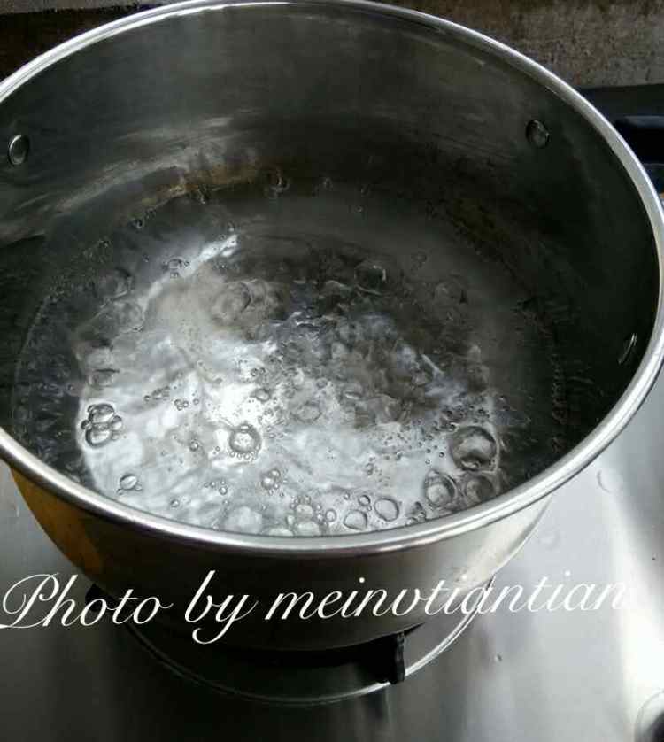 黄桃西米露步骤2