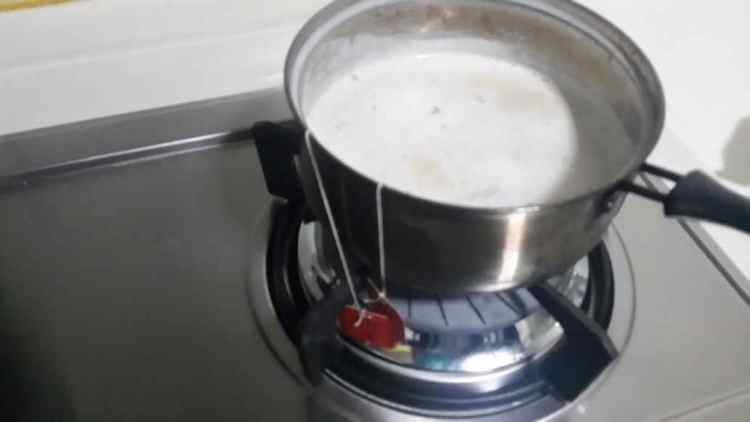 玫瑰黑糖奶茶步骤4