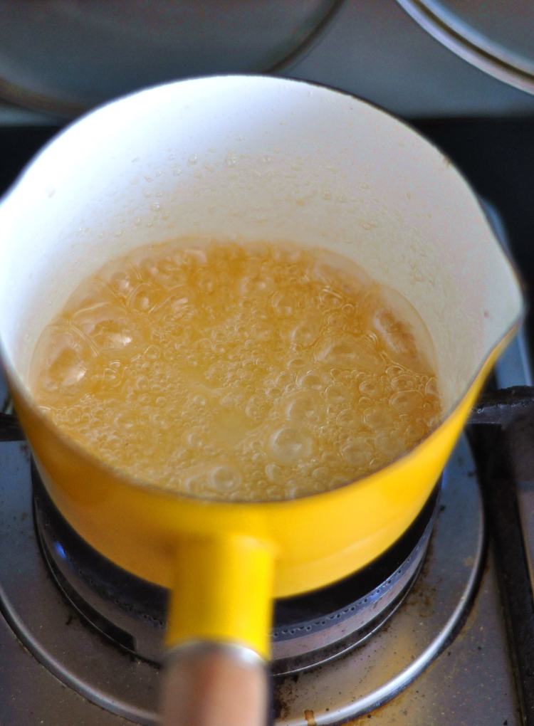 焦糖奶茶步骤2