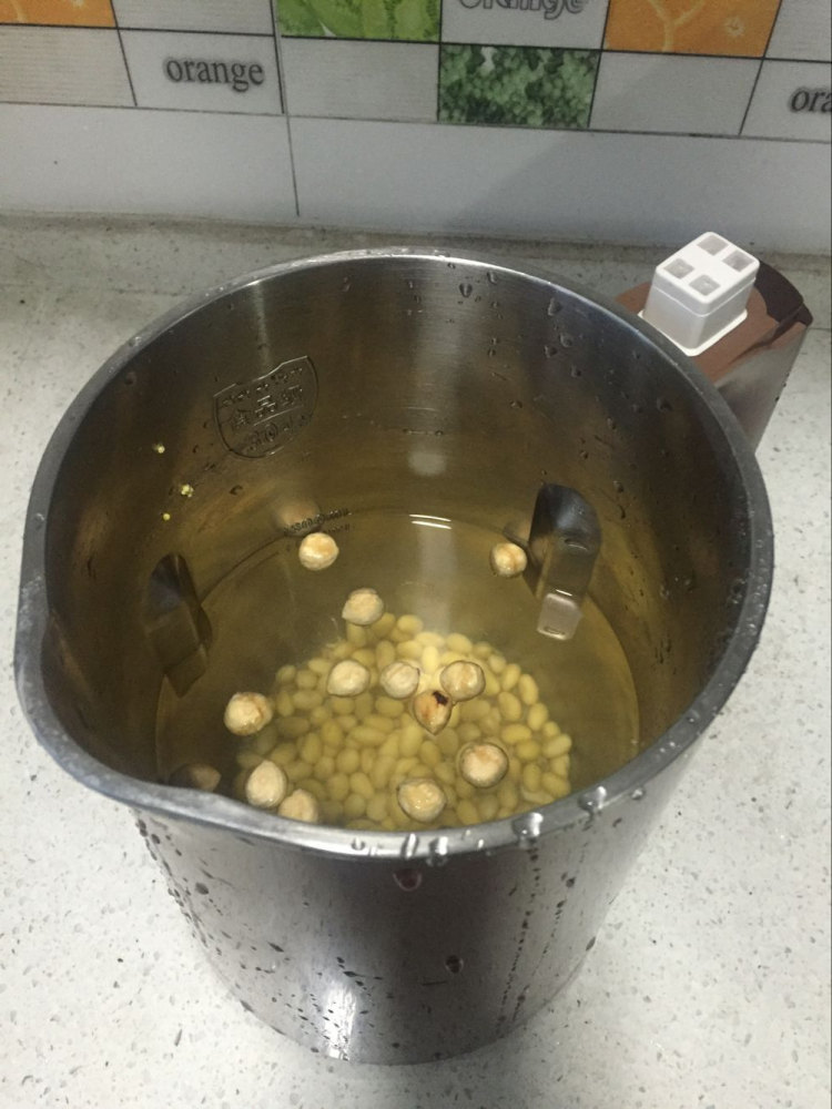 坚果杂米豆浆步骤3