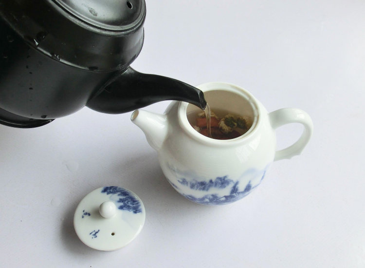 菊花山楂普洱茶步骤5