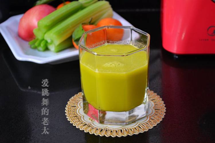 苹果芹菜汁步骤9