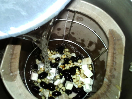 补肾祛湿黑豆浆步骤7