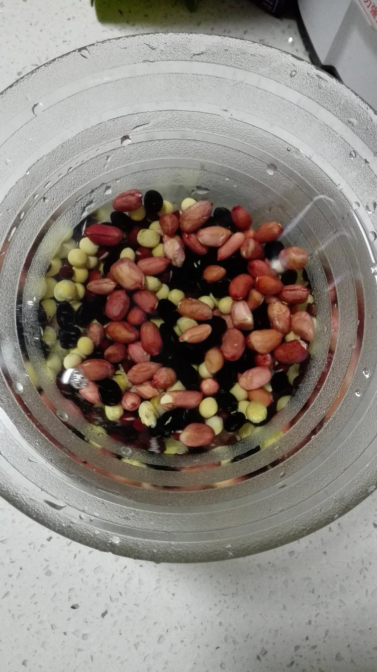 花生三色豆浆步骤2