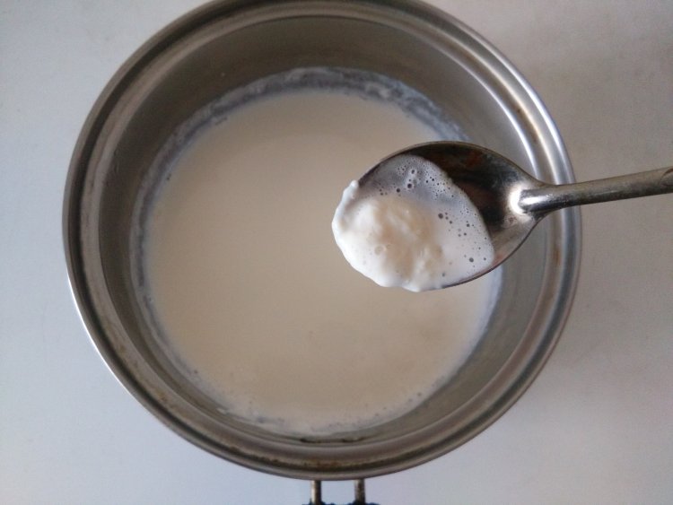 自制脱脂牛奶步骤5