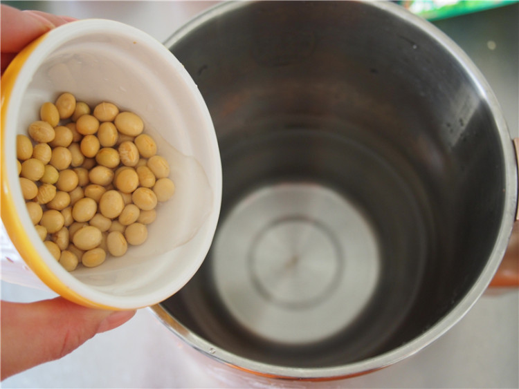 紫米黑豆豆浆步骤3