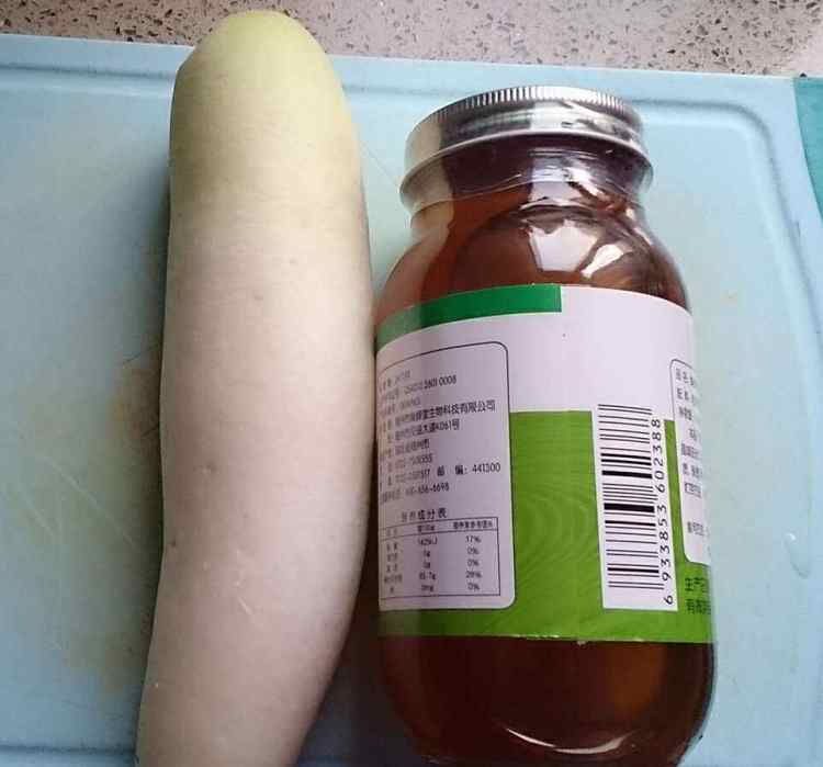 白萝卜蜂蜜饮步骤1