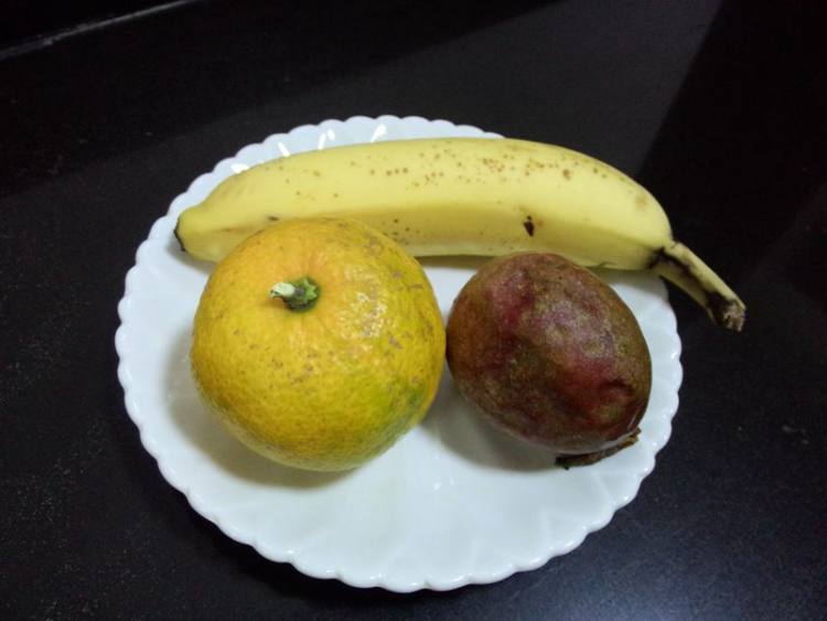 百香果香蕉汁步骤1
