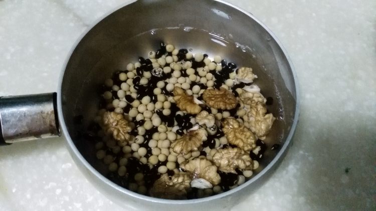 双豆红枣豆浆步骤2