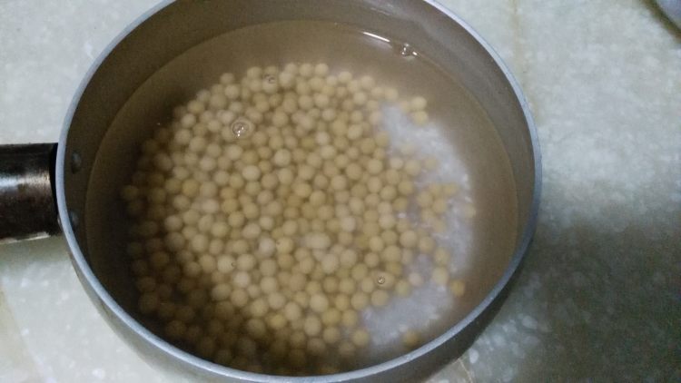 胡萝卜豆浆步骤1