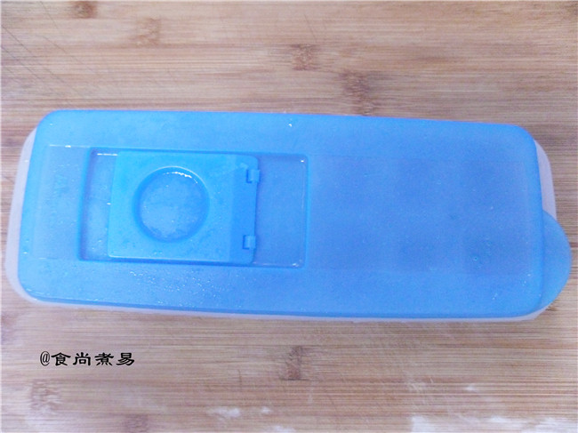 蔓越莓冰鸡尾酒步骤4