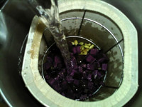 紫薯黑黄豆浆步骤7
