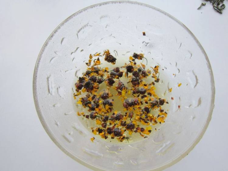 雪菊罗布麻茶步骤2