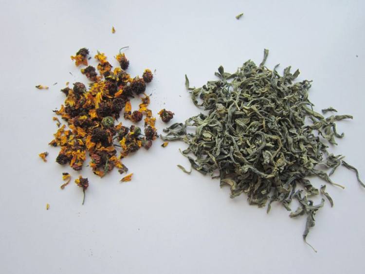 雪菊罗布麻茶步骤1