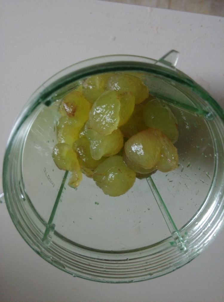鲜榨葡萄汁步骤6