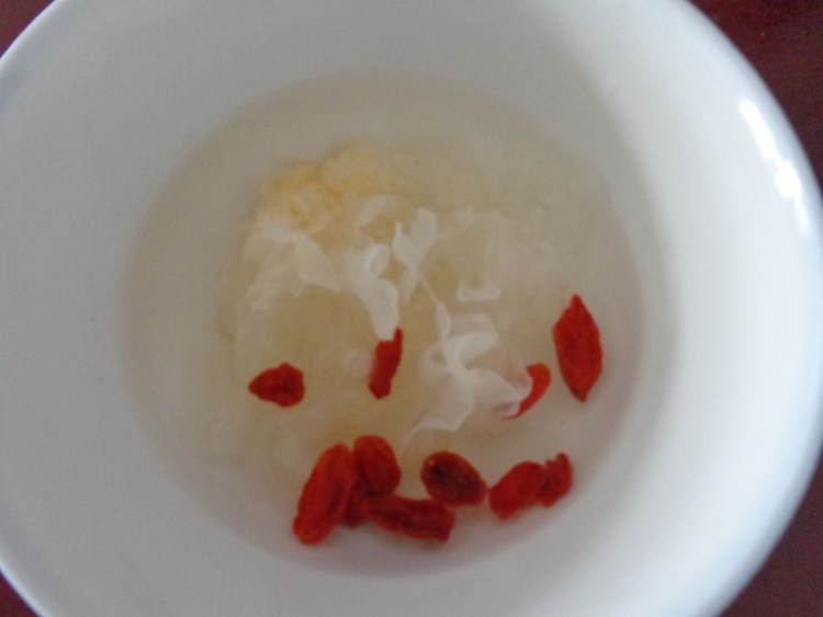 银耳梨汁步骤2