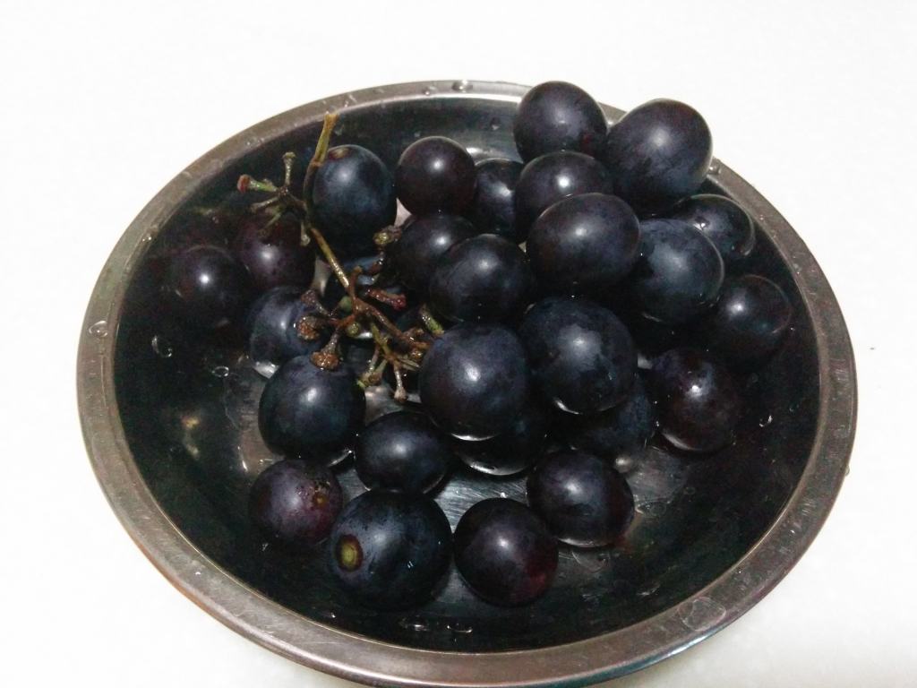鸡尾酒葡萄冰饮步骤1